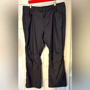 Prana - Halle Straight Pant Plus II
Water Repellent, UPF 50+